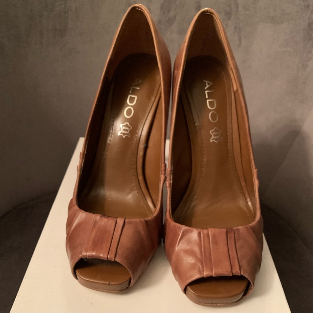 Aldo open toe natural 4” heels